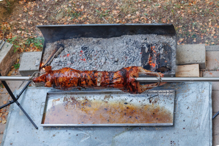How whole pig spit rotisserie work r-grill 2026