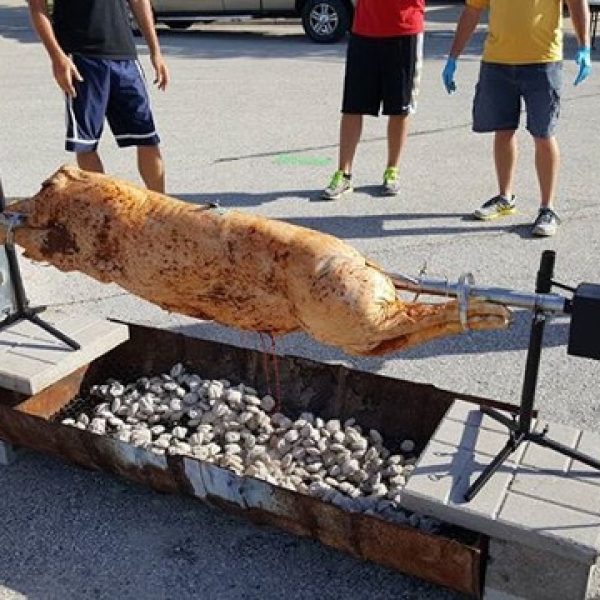 R-Grill Whole Pig Roasting on XXL Spit Rotisserie